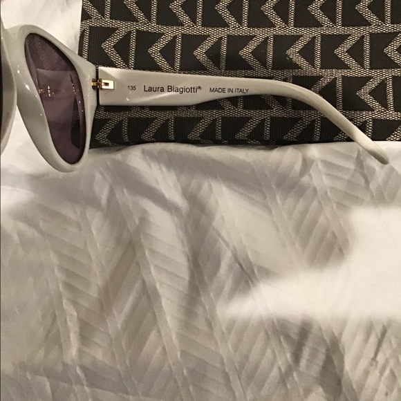 Woman’s Sunglasses